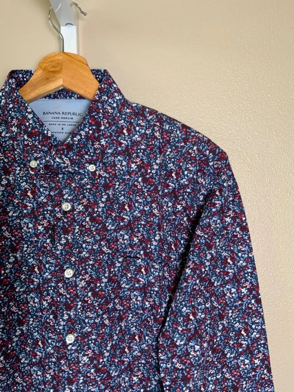 Banana Republic Luxe Poplin Untucked Slim Fit Floral Button Down Oxford Shirt